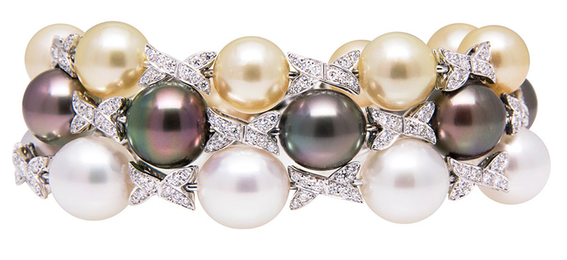 Bracelet 526A, 546A, 534A